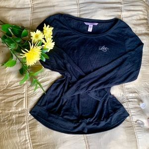 VS long sleeve ‘Love’ logo t shirt🖤